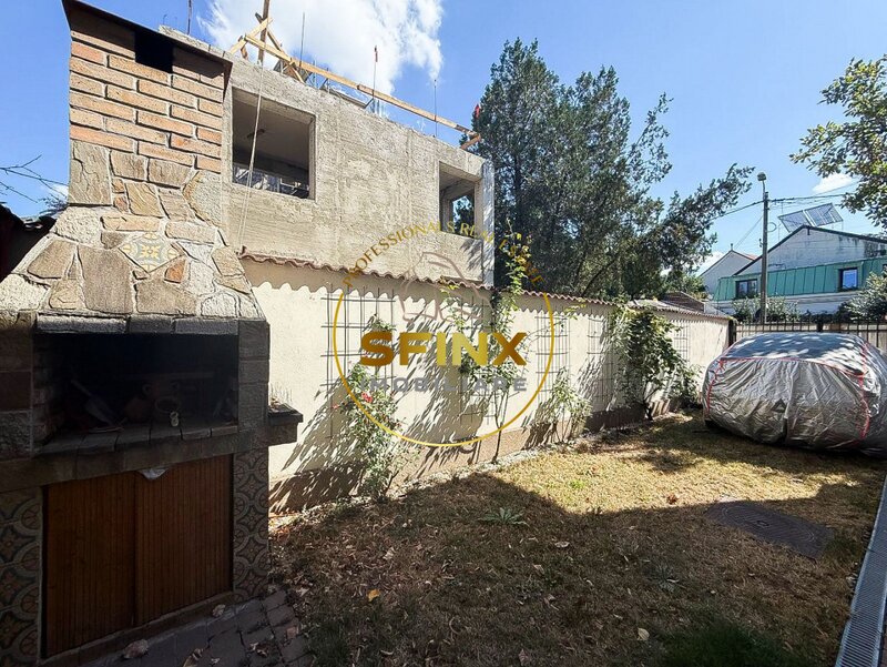 Tei, Parcul Circului, casa 7 camere, curte individuala, loc de parcare
